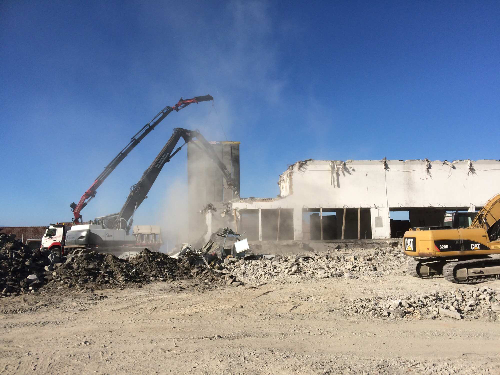 Photo de la démolition de l'usine Eaux Evian